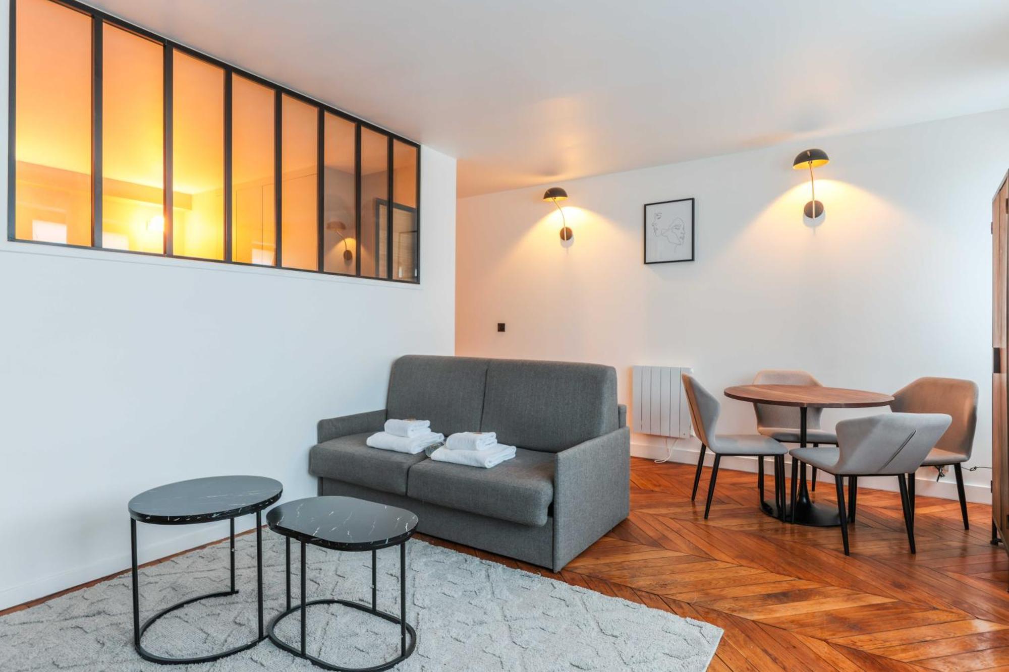 CMG Pyrénée-Porte de Montreuil - G París Exterior foto